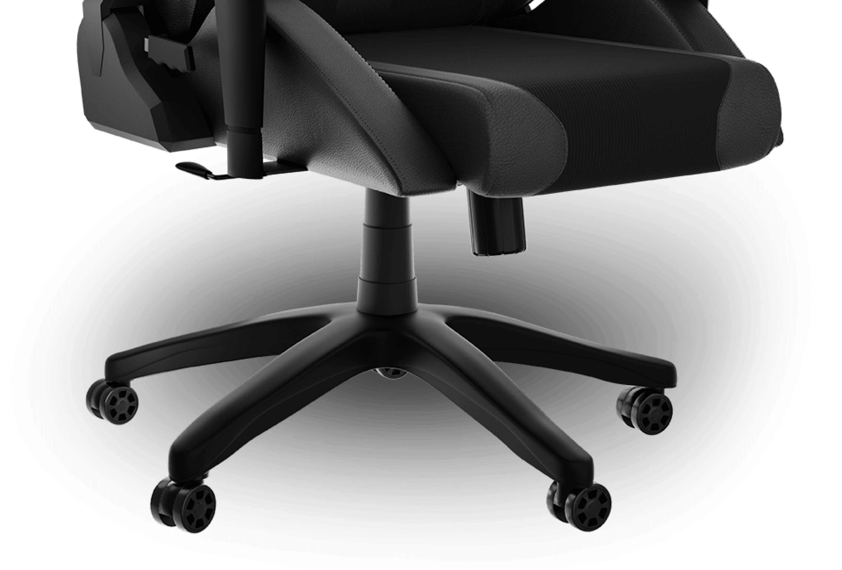Ergonomiczny fotel do gier o czarnym designie, wyposażony w solidną pięcioramienną podstawę i kółka ułatwiające mobilność.