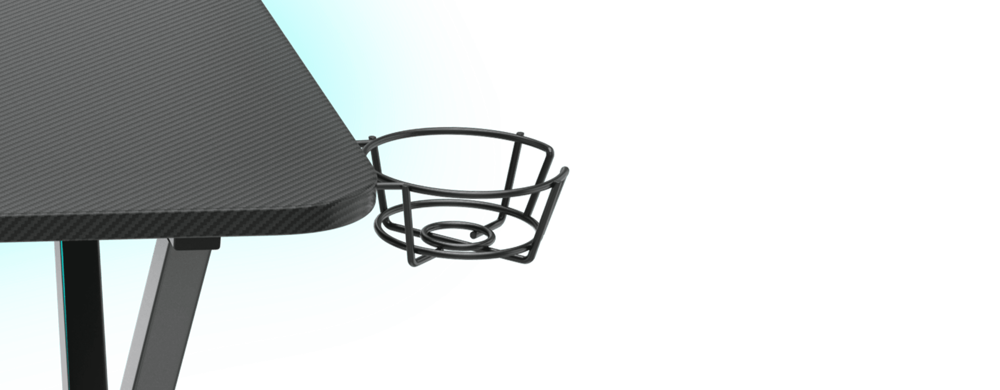Zbliżenie na biurko gamingowe Genesis Holm 200 RGB z uchwytem na kubek przymocowanym z boku